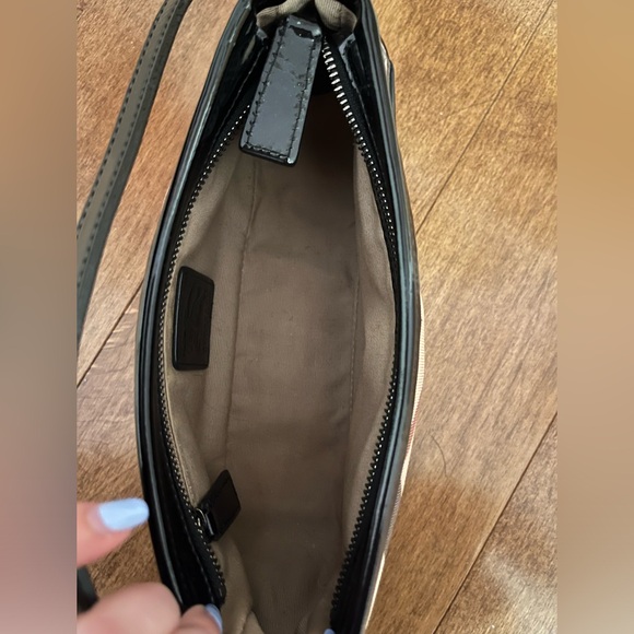 VINTAGE BURBERRY CHECKERED SHOULDER BAG - Picture 6 of 8